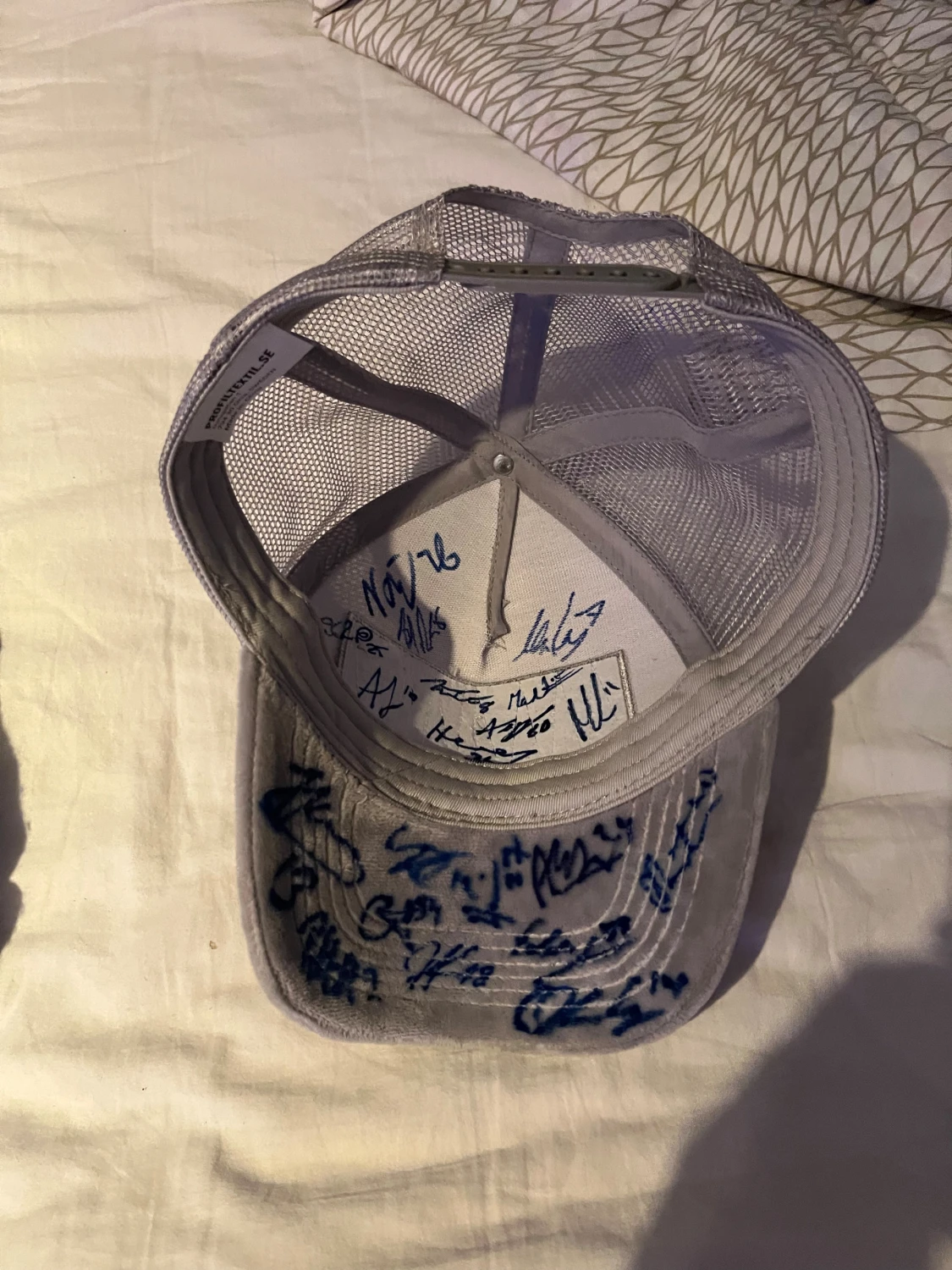 Grå Leksands IF keps med autografer från alla förra årets spelare använd en gång - 1