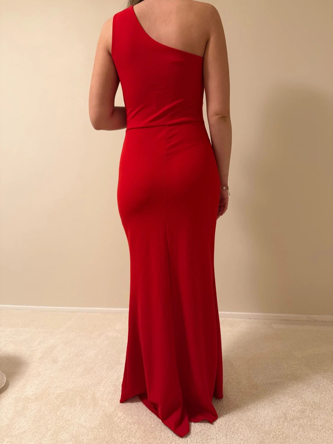 Röd lång one shoulder klänning - 2
