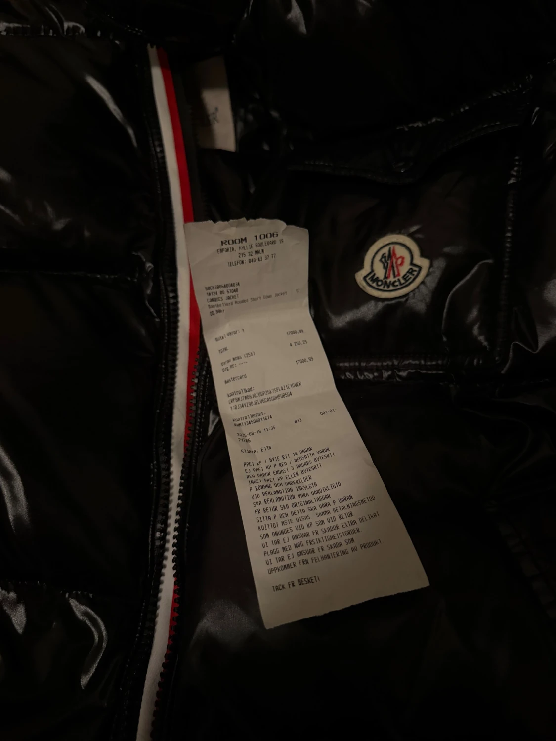 Svart Moncler pufferjacka med huva - 1