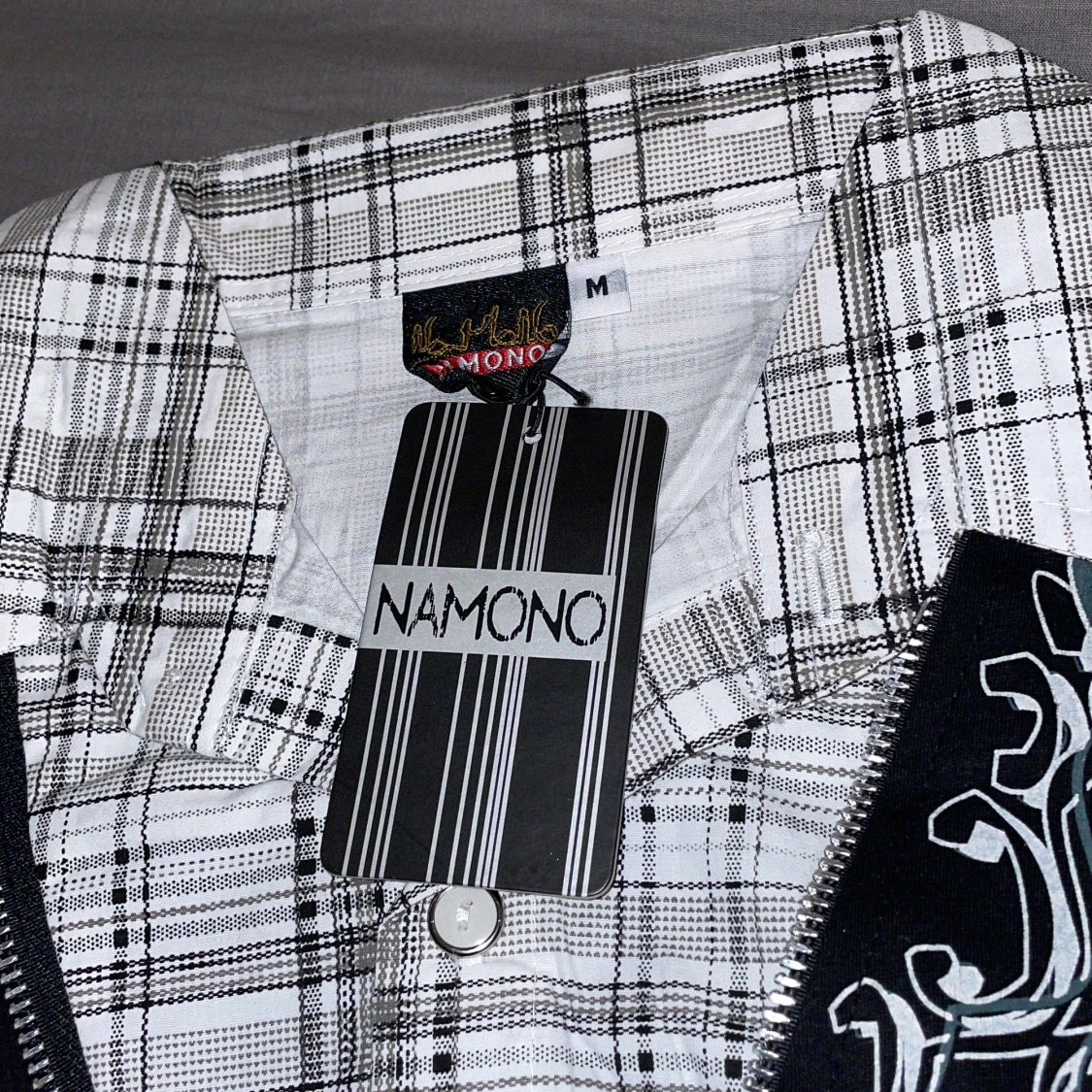 Svart och rutig henley från Namono - 2