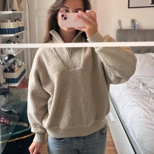 Tröja  - Så fin teddy tröja 