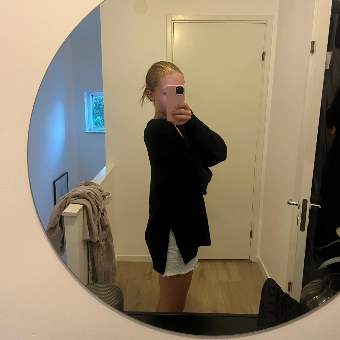 Svart stickad v-ringad tröja H&M strl Xs - 1