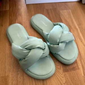 Tofflor - Tofflor 150kr