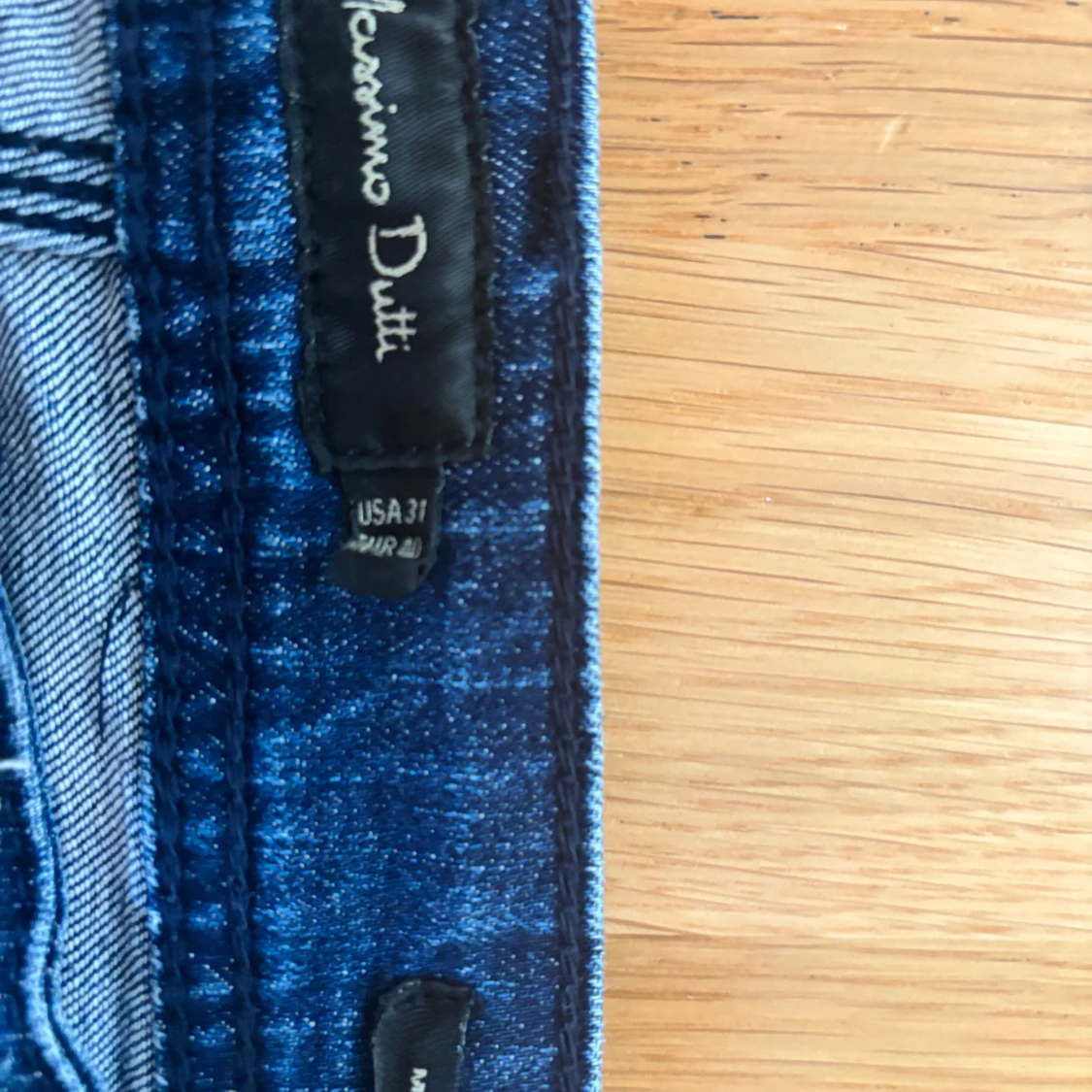 Två par Massimo Dutti jeans, strl 31. Säljer båda för 210. Ena för 130. - 2
