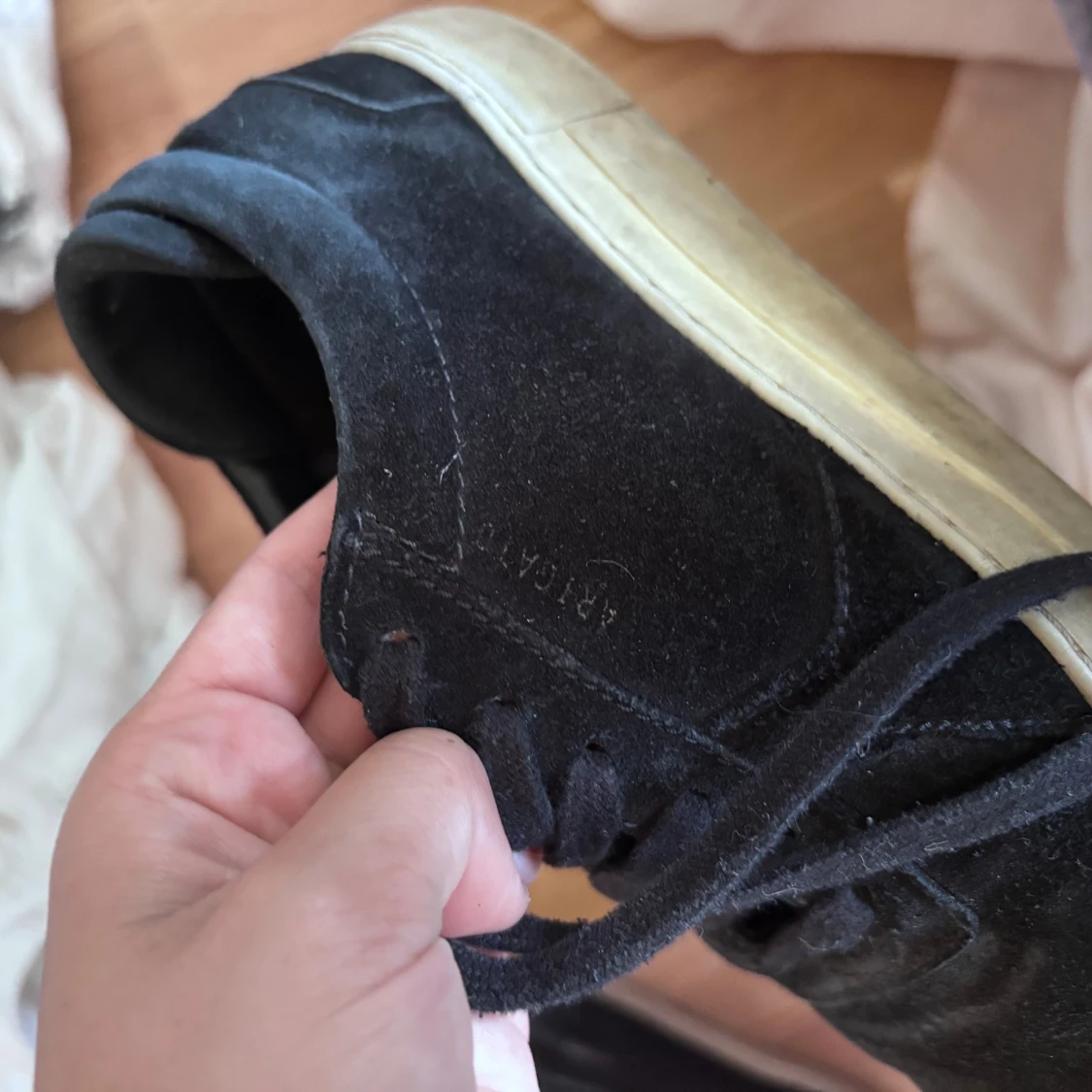 Svarta sneakers i mocka från Brixtad - 2