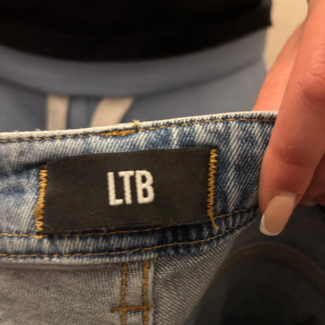 Ljusblå raka jeans från LTB, W27 L32 - 1