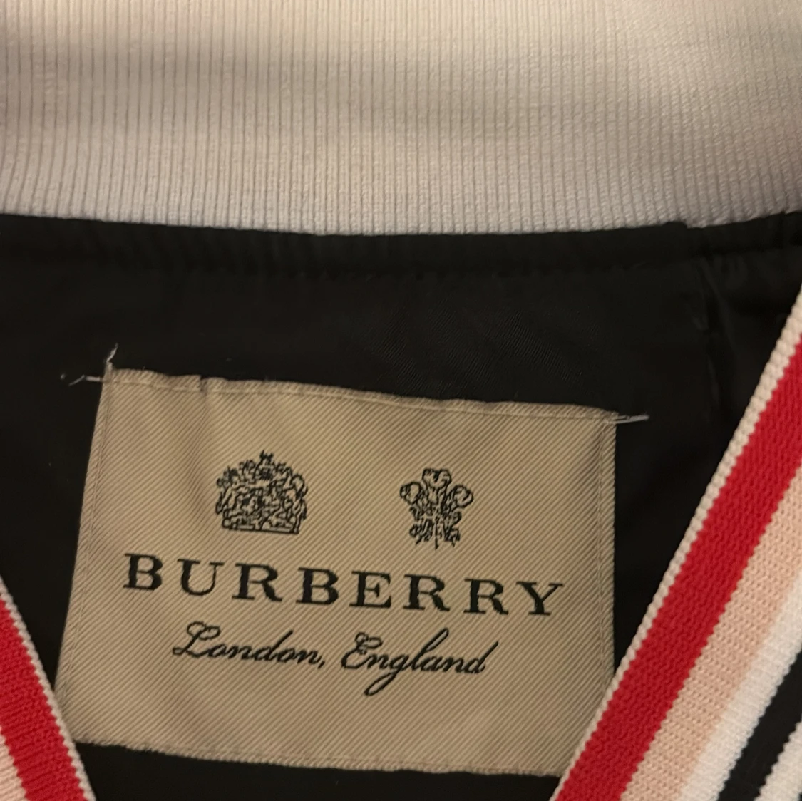 Svart bomberjacka från Burberry - 2