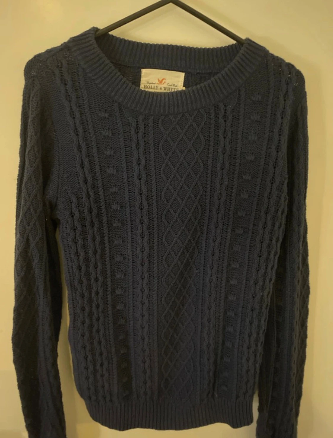 Marinblå stickad tröja Holly & Whyte