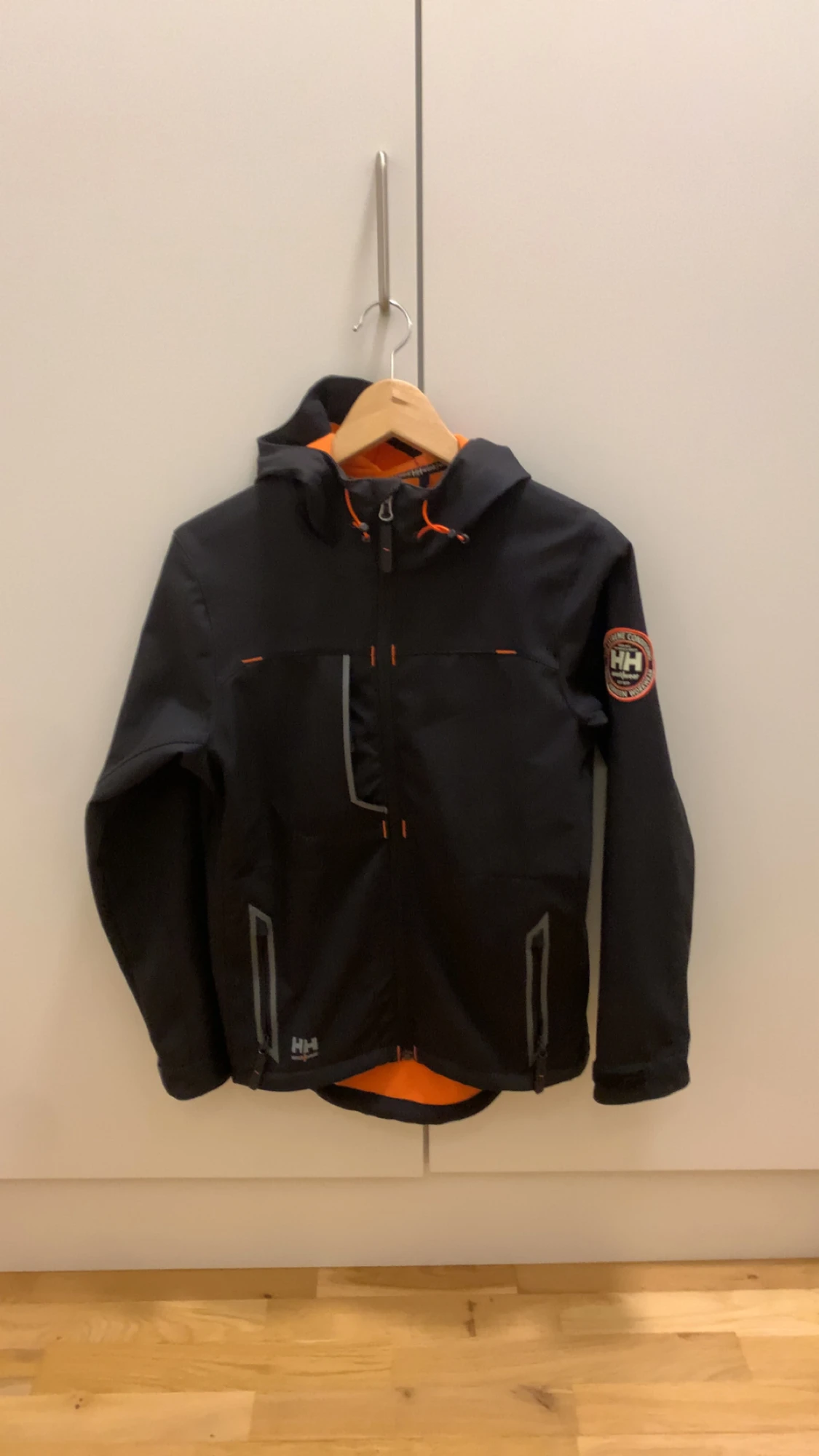 Helly Hansen vindjacka 