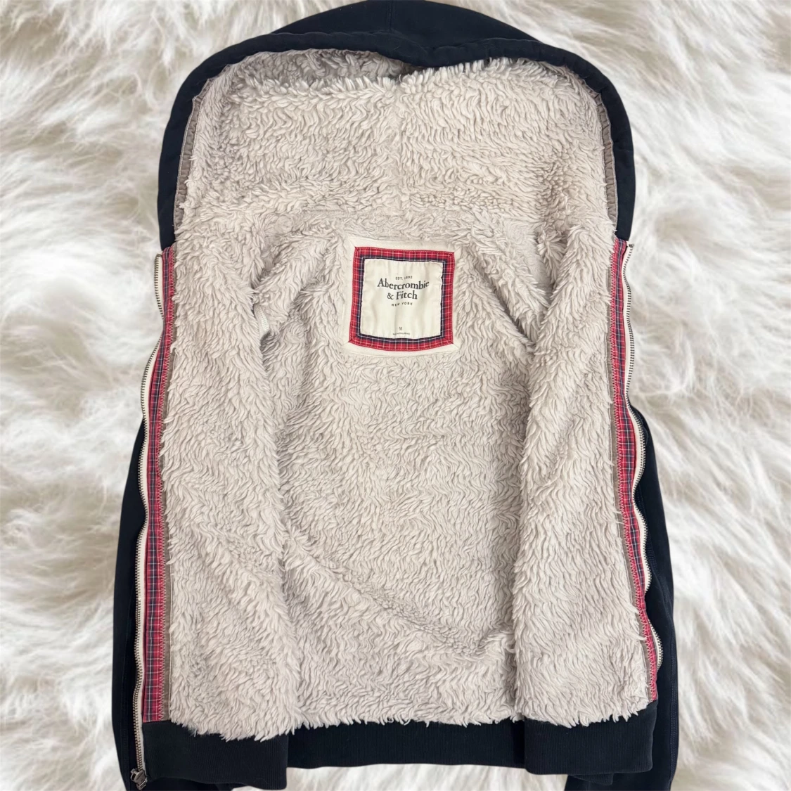 vintage Abercrombie & Fitch fur hoodie  - 2