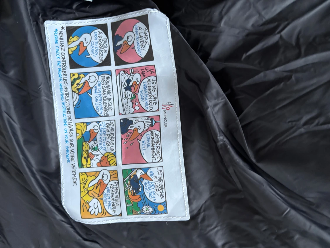 Svart Moncler pufferjacka med huva - 5