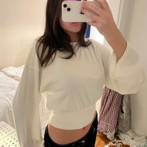 Gina långärmad topp - En basic topp från Gina som passar till allt! 🤩