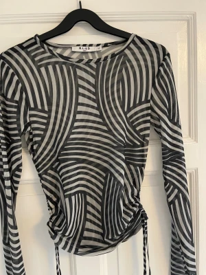 Mönstrad topp - Snygg meshtopp i fint skick! ⭐️