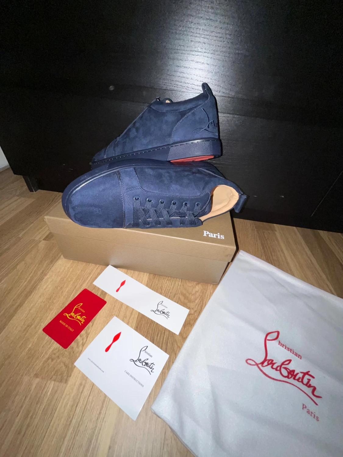 Mörkblåa Christian Louboutin skor