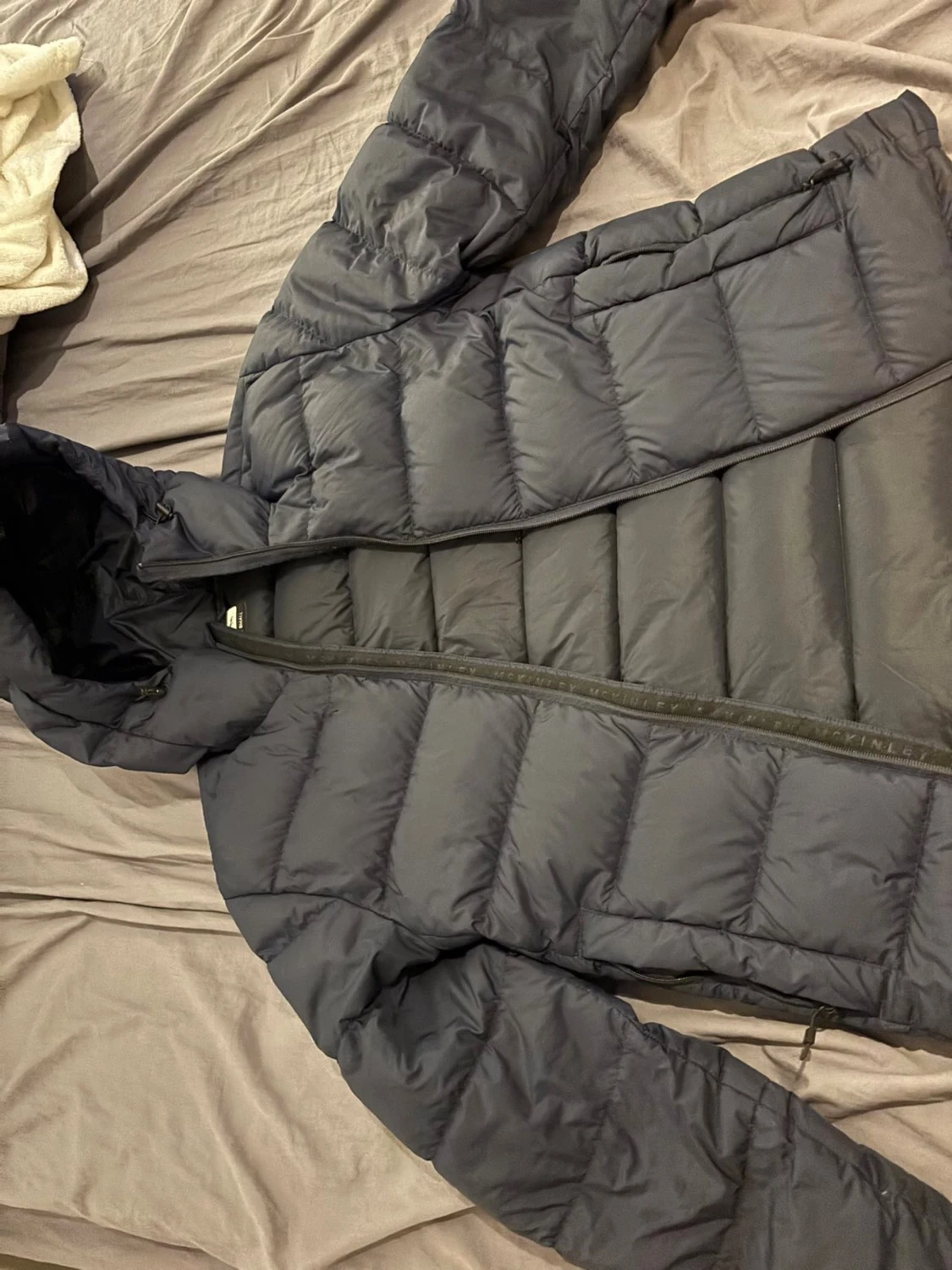 Svart pufferjacka från McKinley XS - 2