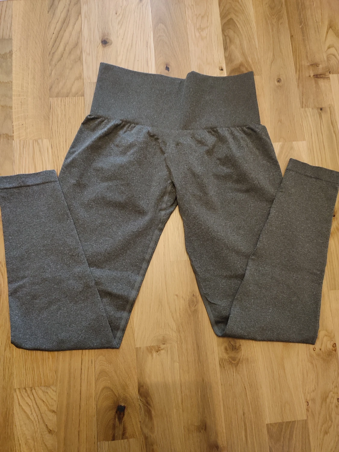Khaki Leggings i Storlek S - 2