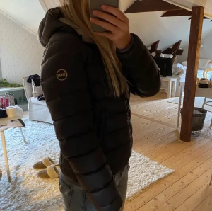 Colmar jacka - Säljer nu min colmar jacka! Inga defekter🤗köpt för 5000kr, skriv om ni är intresserade!!