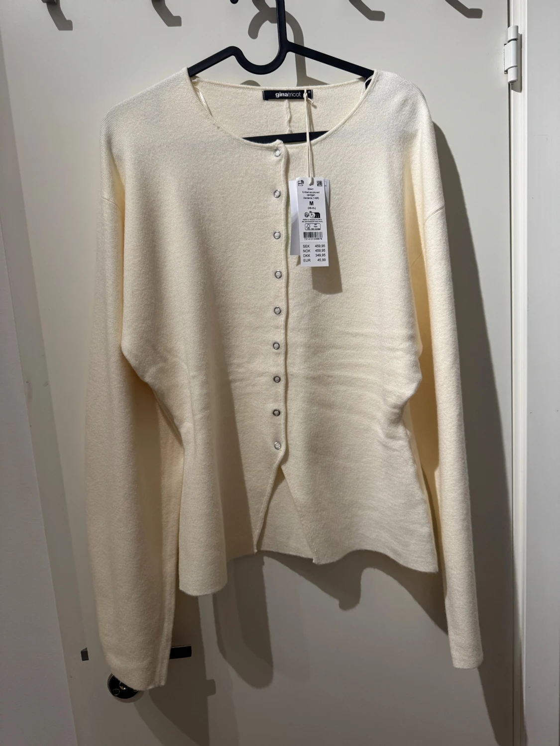 Krämvit kofta från Gina Tricot - 1