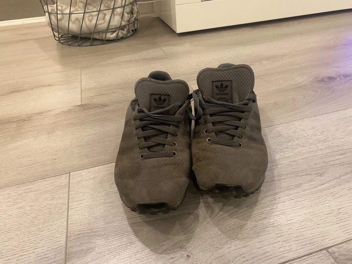 Adidas LA Trainer grå sneakers