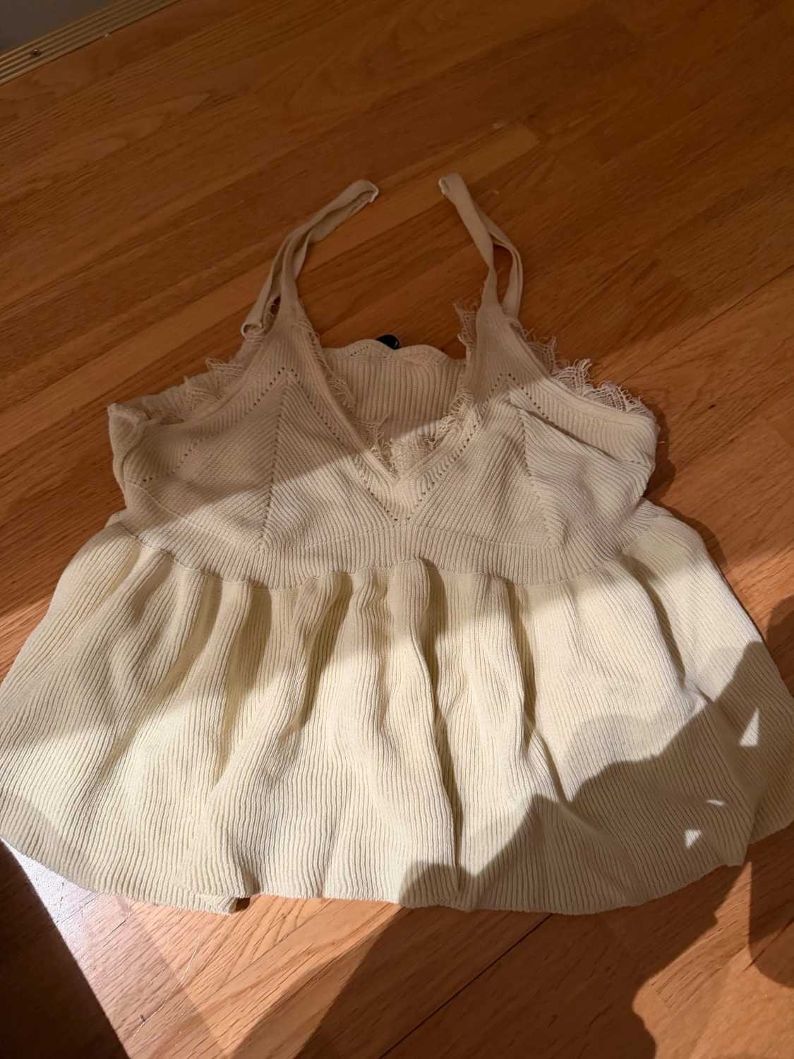 Beige stickad linnetopp från Zara - 2