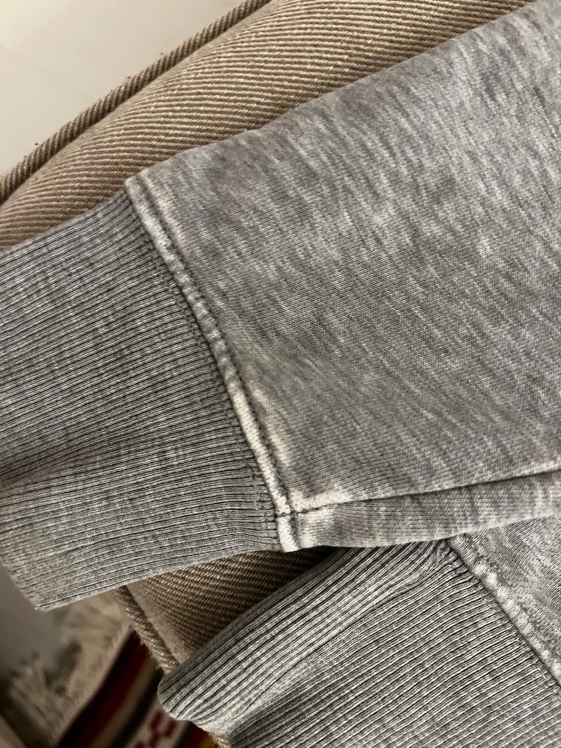 Grå sweatshirt från GANT, storlek S - 3