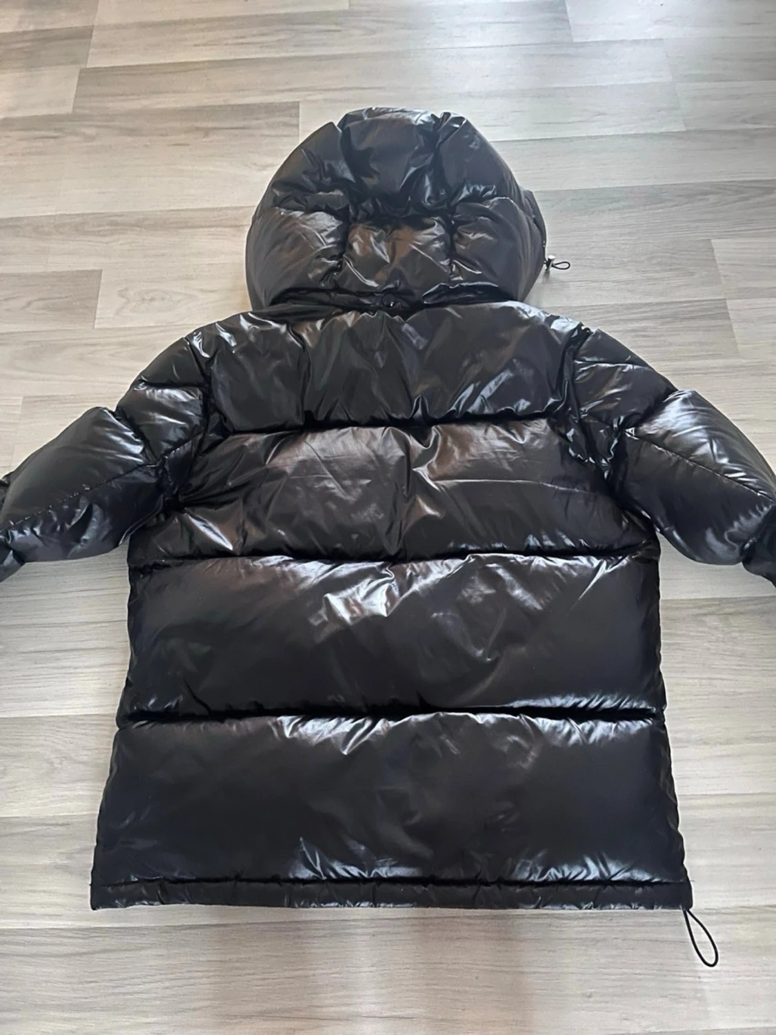 Svart Moncler pufferjacka med huva - 5