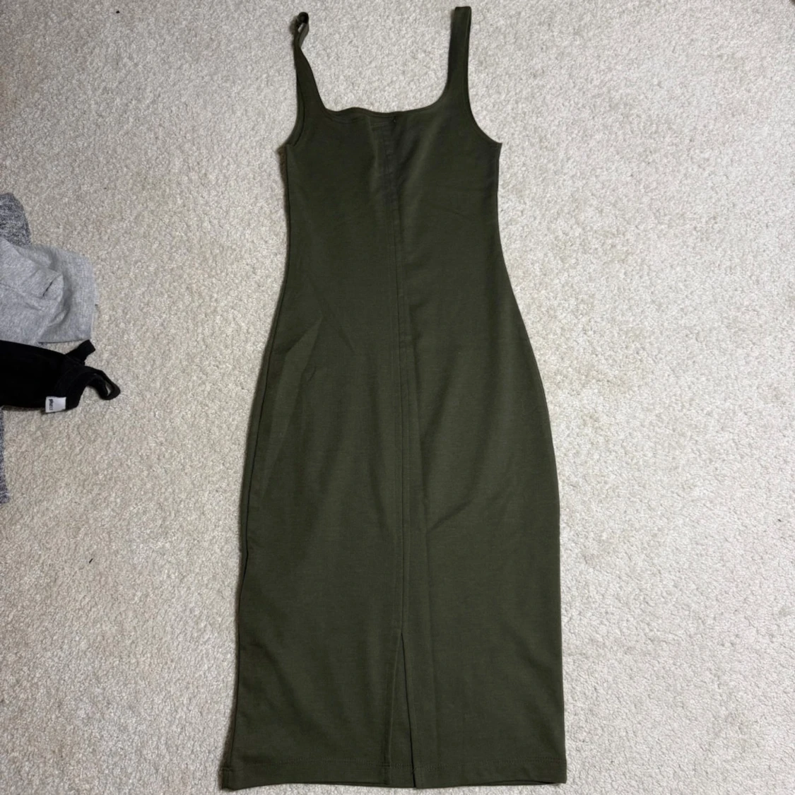 Olivgrön långklänning från Zara Trafaluc - 1