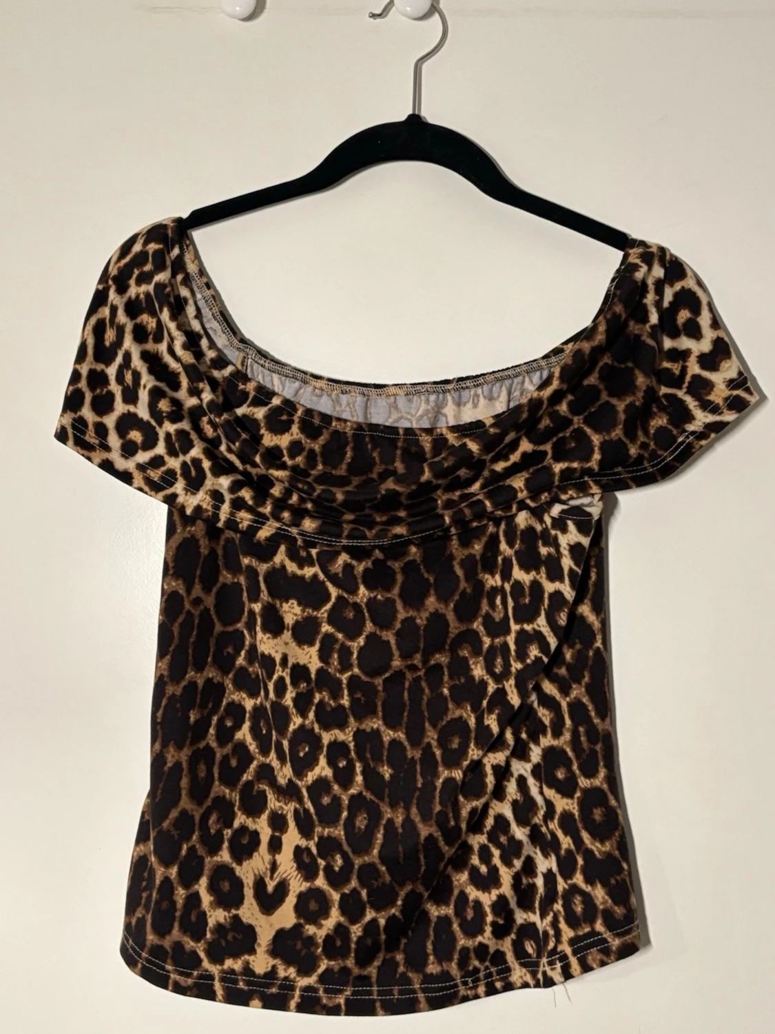 Leopardmönstrad offshoulder topp