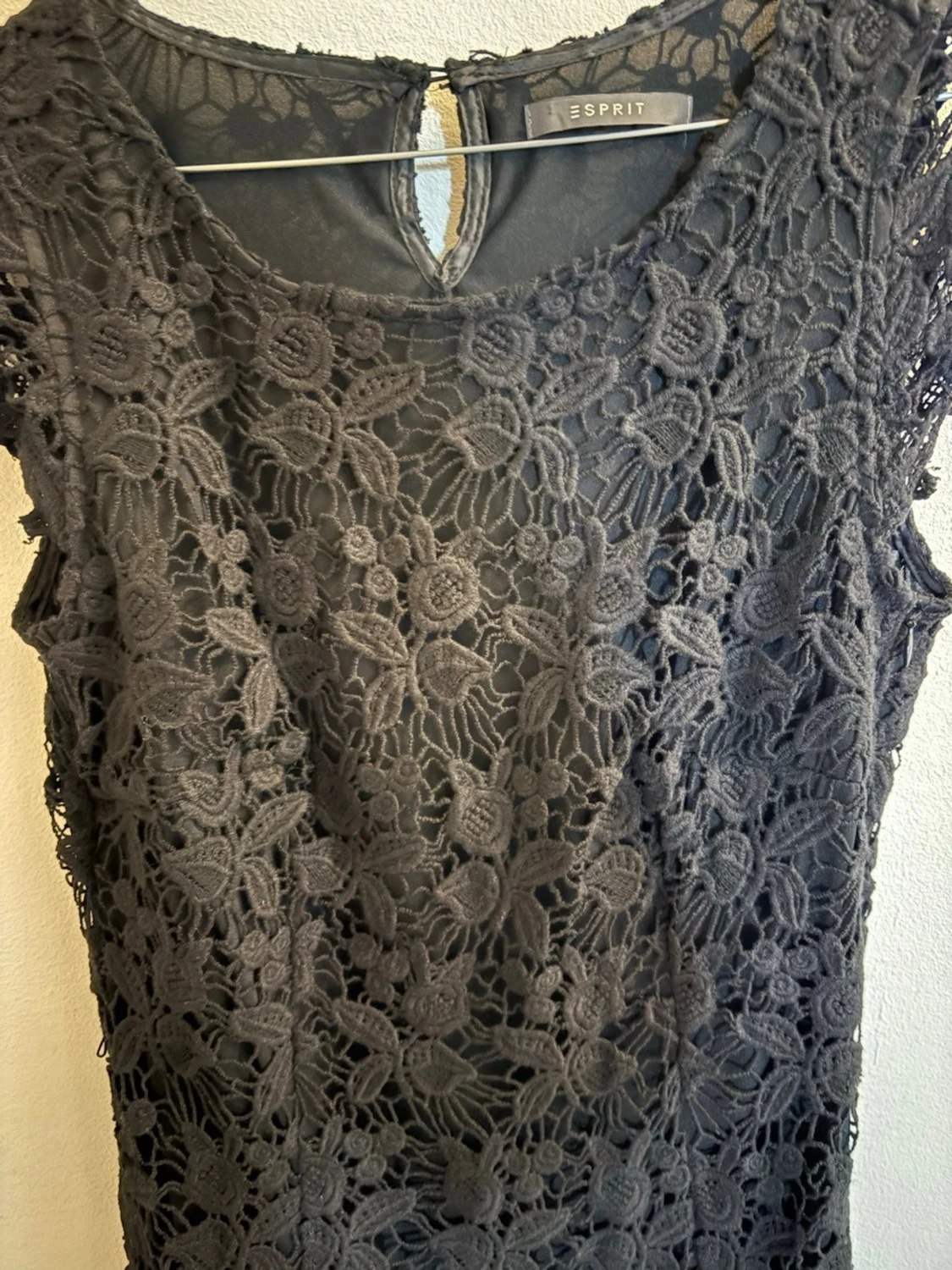 Svart spetsklänning från Esprit - 1
