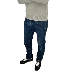 Ralph Lauren denim supply jeans  - As feta jeans med fina detaljer på, priset kan såklart diskuteras! 