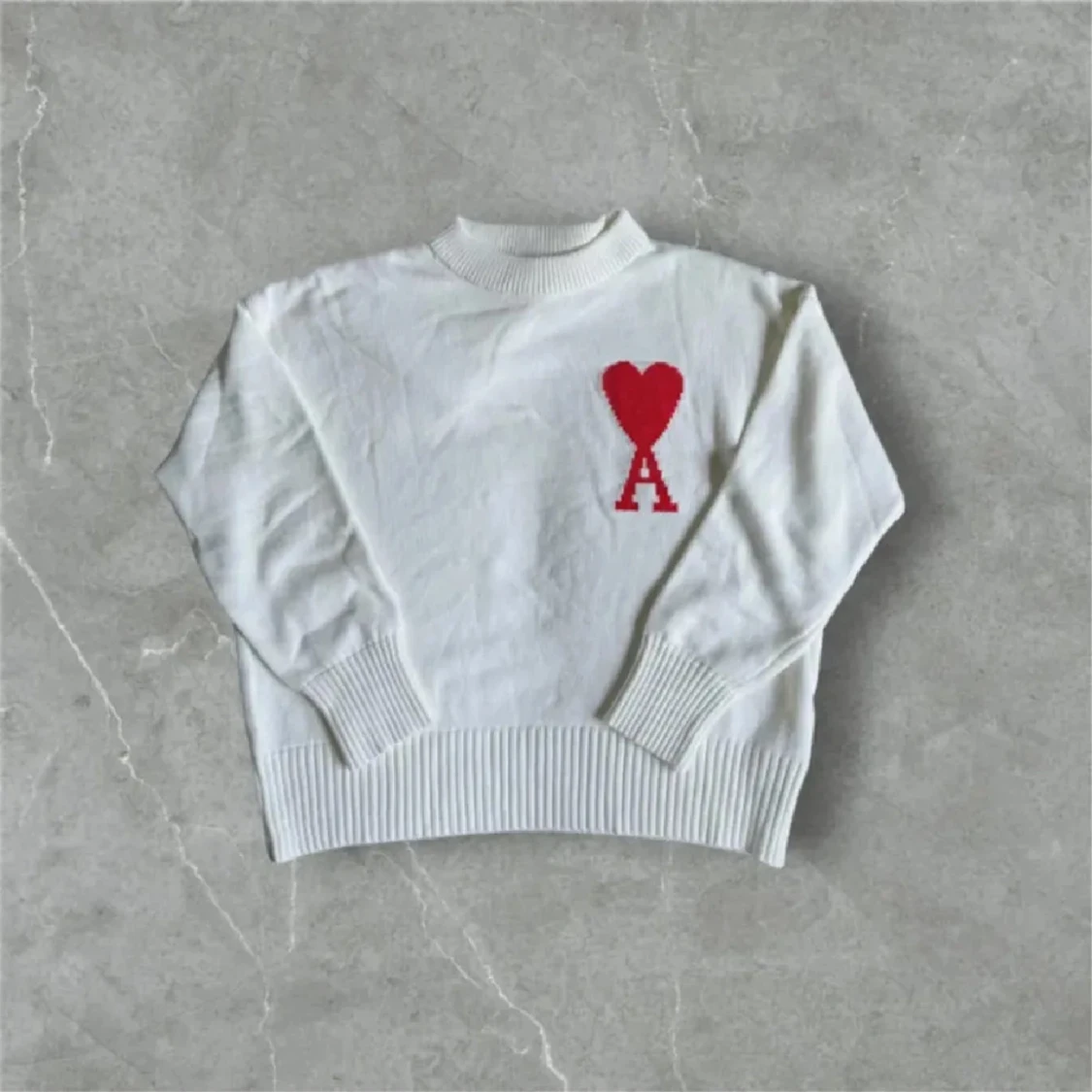 Vit stickad tröja från Ami