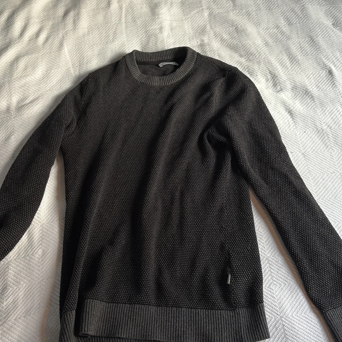 Mörkgrå stickad tröja Jack & Jones