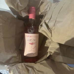 Caia glögg - Säljer denna glögg från Caia, den är slutsåld på hemisdan, lägg prisförslag🩷