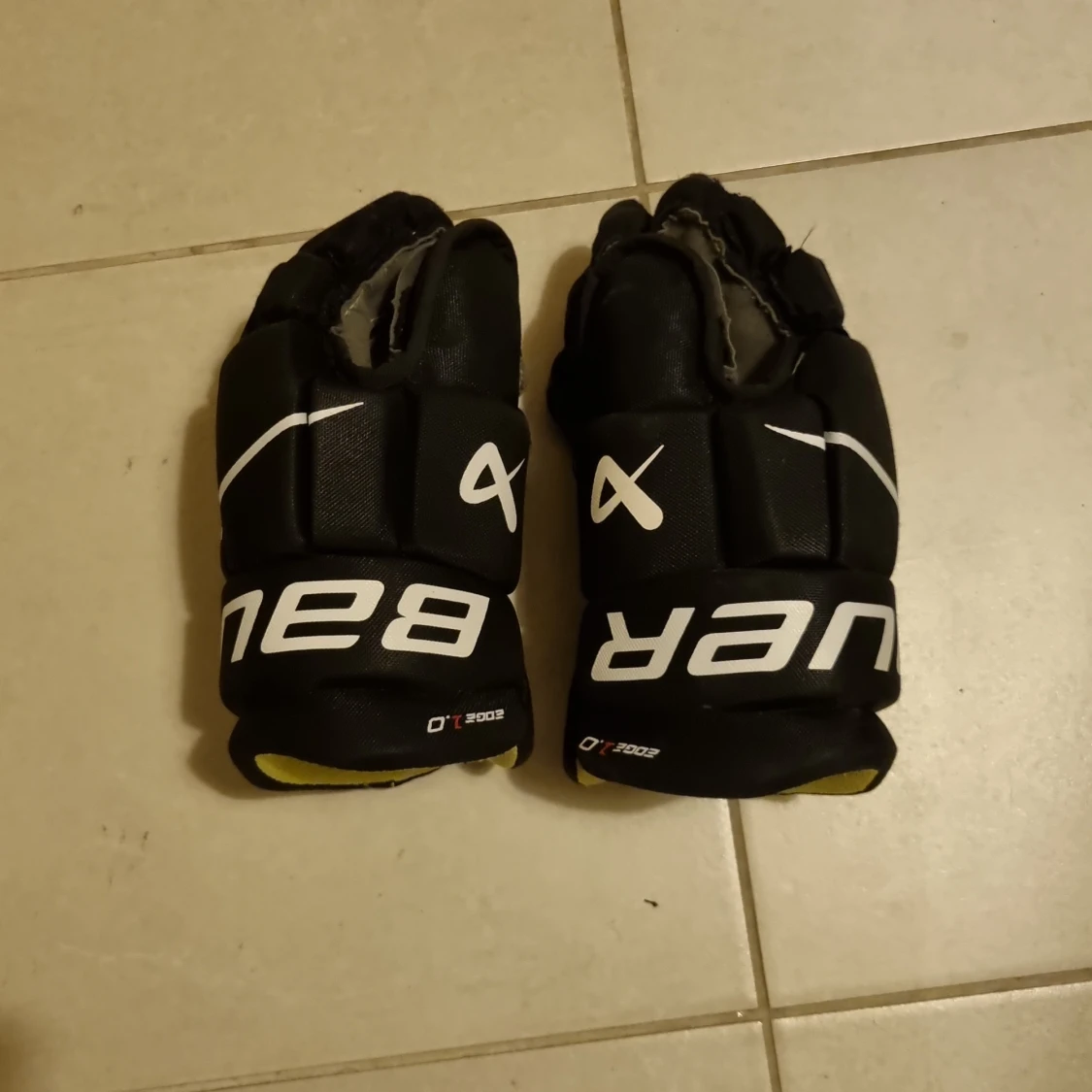 Svarta hockeyhandskar Bauer X CODE - 2