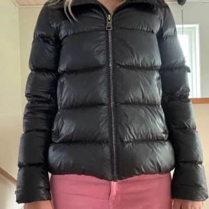 Söker denna colmar jacka!!❤️ - Söker exakt denna colmar jacka!!! Hör av ner om ni skulle kunna tänka er att sälja🥰🥰pris kan diskuteras💕💕💕