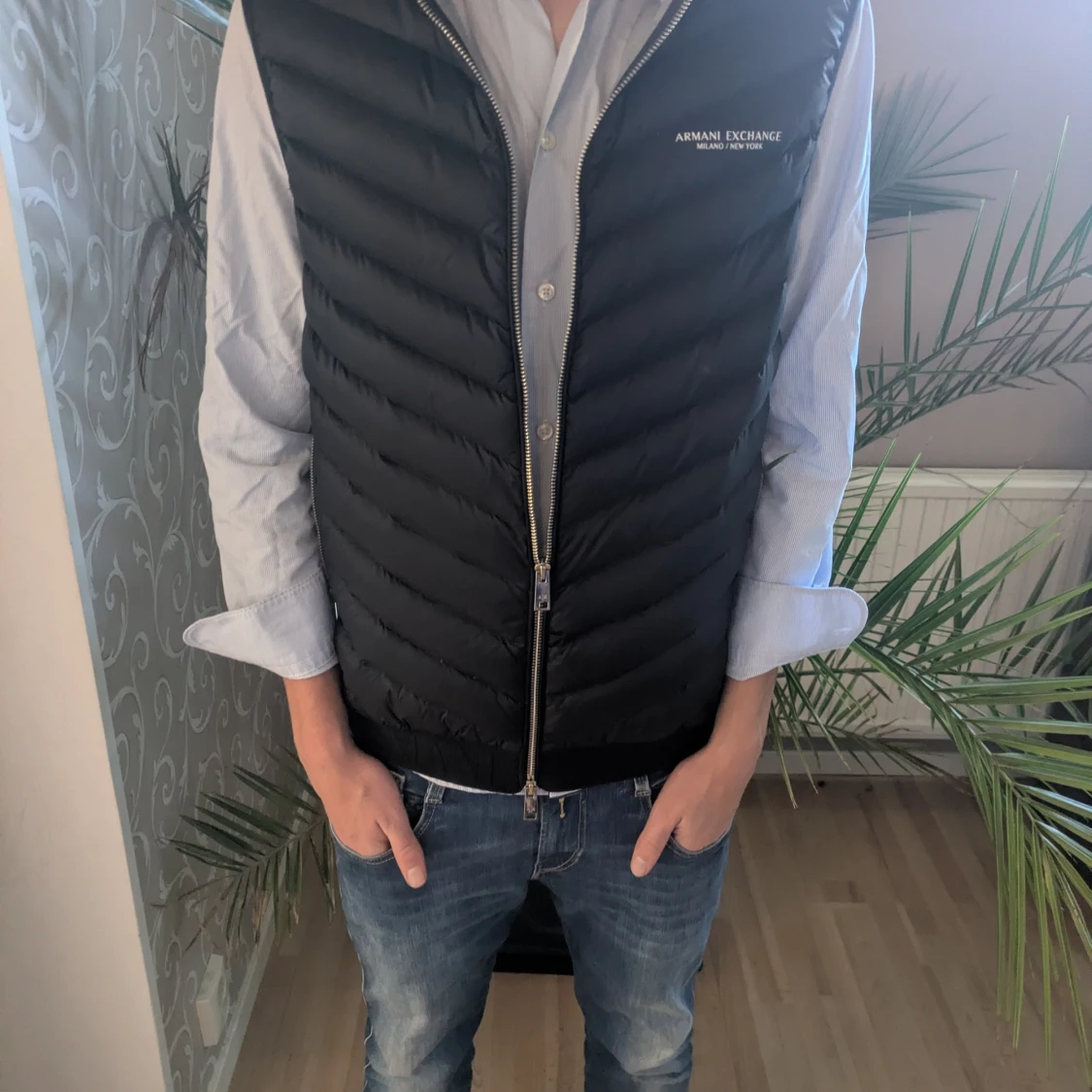 Svart dunväst från Armani Exchange - 1