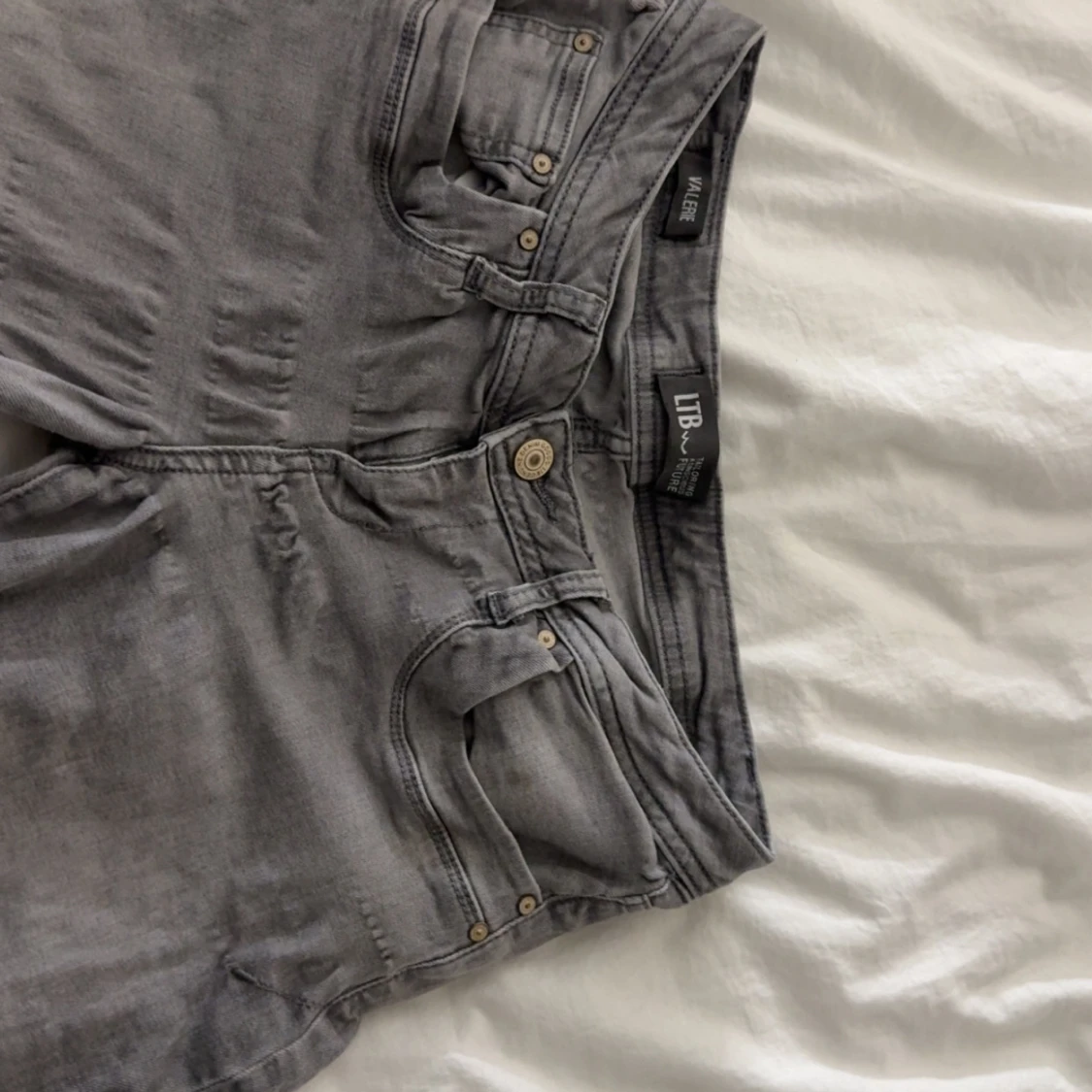 Grå jeans från LTB Valerie - 2