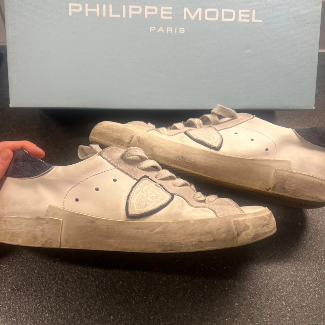 Philippe Model vita sneakers i skinn - 1