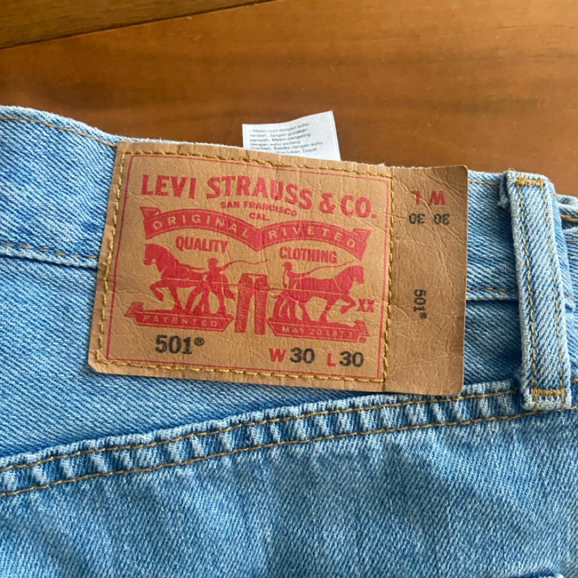 Levi's 501 ljusblå jeans W30 L30 - 1
