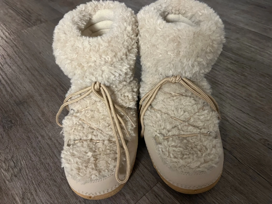 Beige fluffiga moon boots - 1
