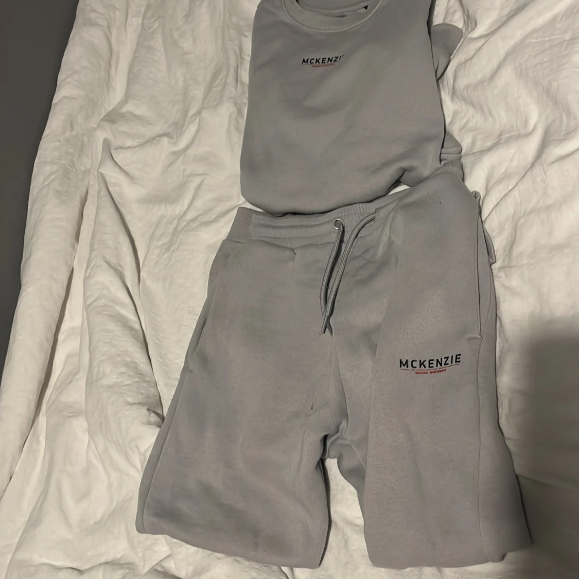 Grå sweatshirt från McKenzie - 2