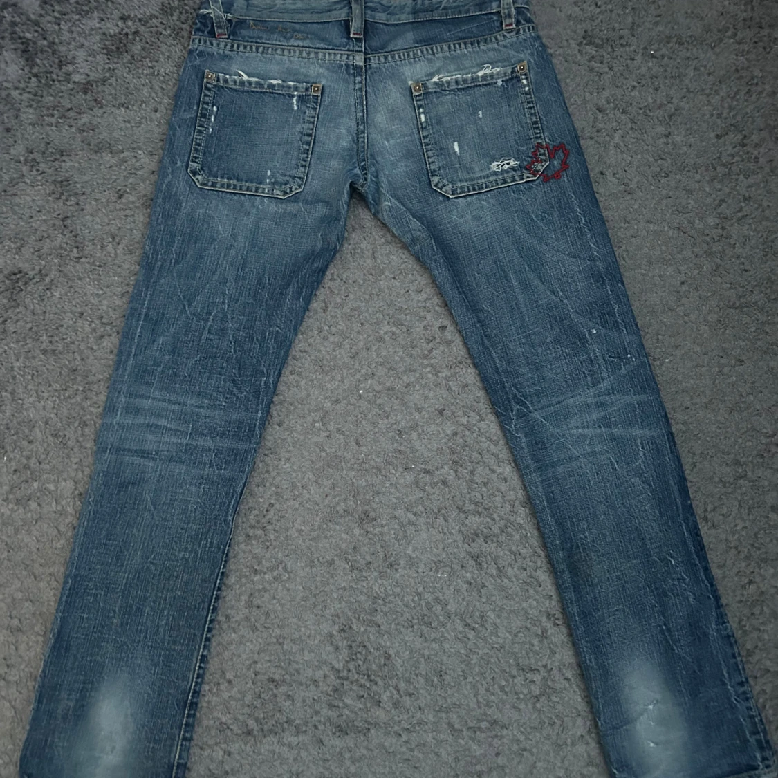 Dsquared2 jeans med slitningar - 1