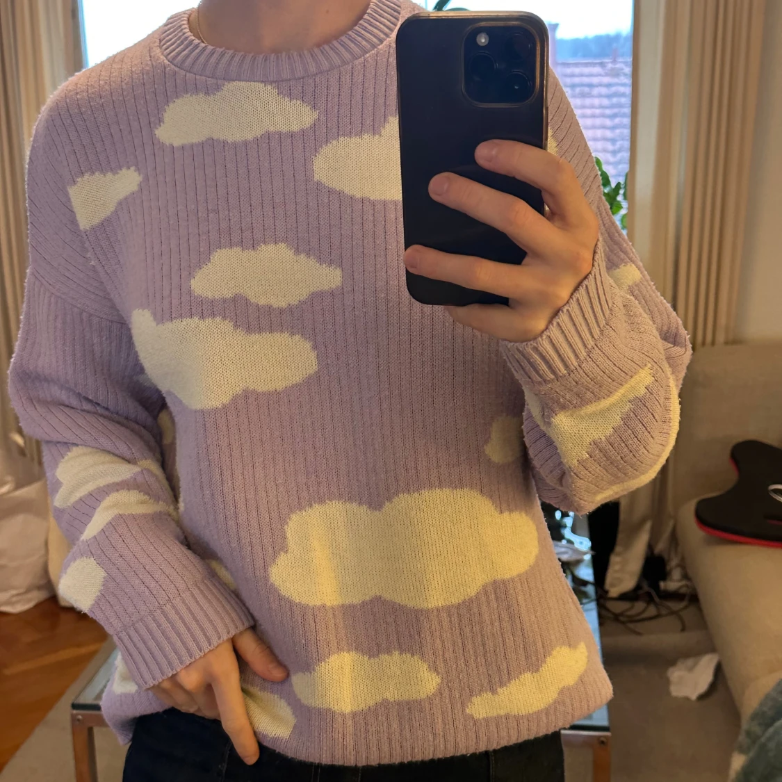 Ljuslila stickad tröja med moln ASOS