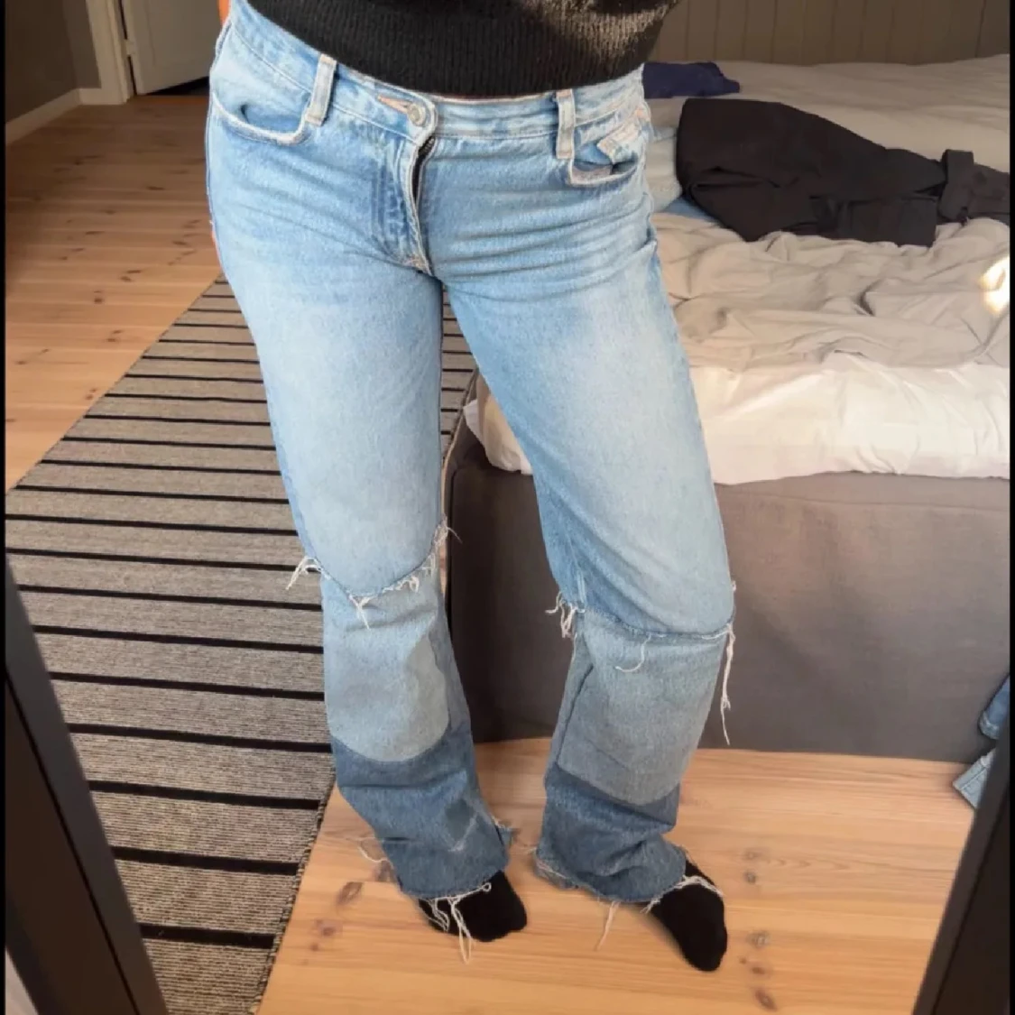 Slutsålda Zara jeans  - 1