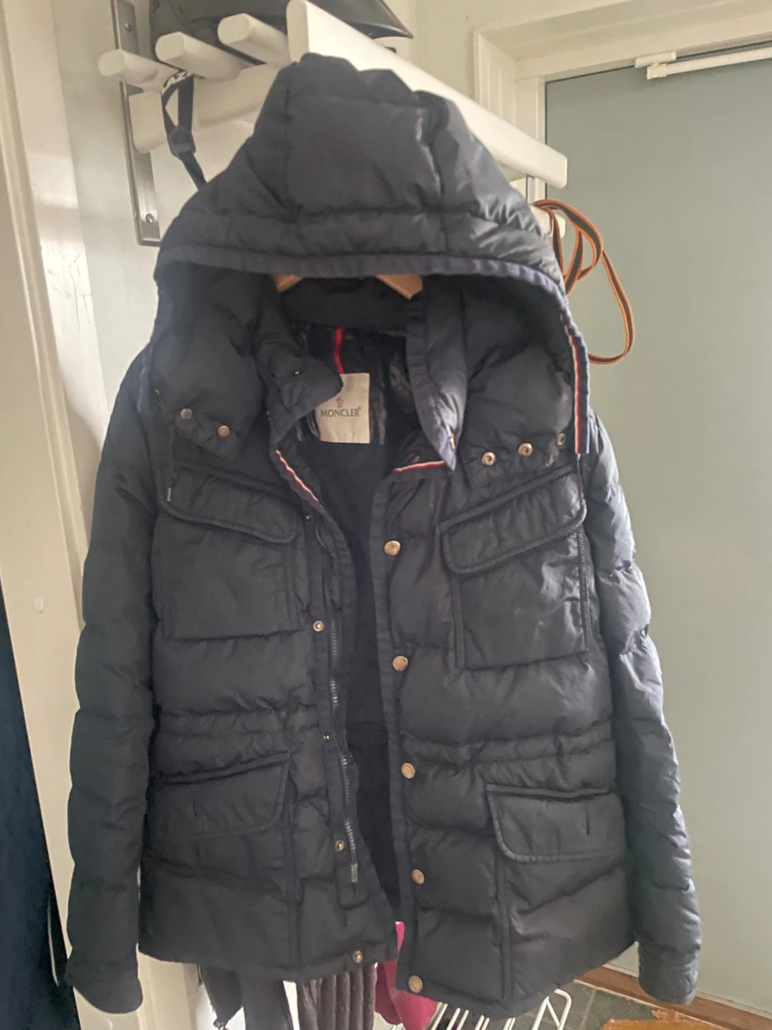 Mörkblå Moncler dunjacka med huva - 3