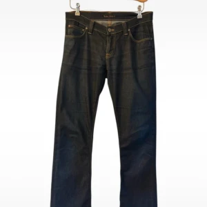 Nudie bootcut eddy flared jeans - Fint skick (7/10) kvitto finns, haft de runt 2 månader. Storleken är W30L30, skriv om du har någon fråga👌