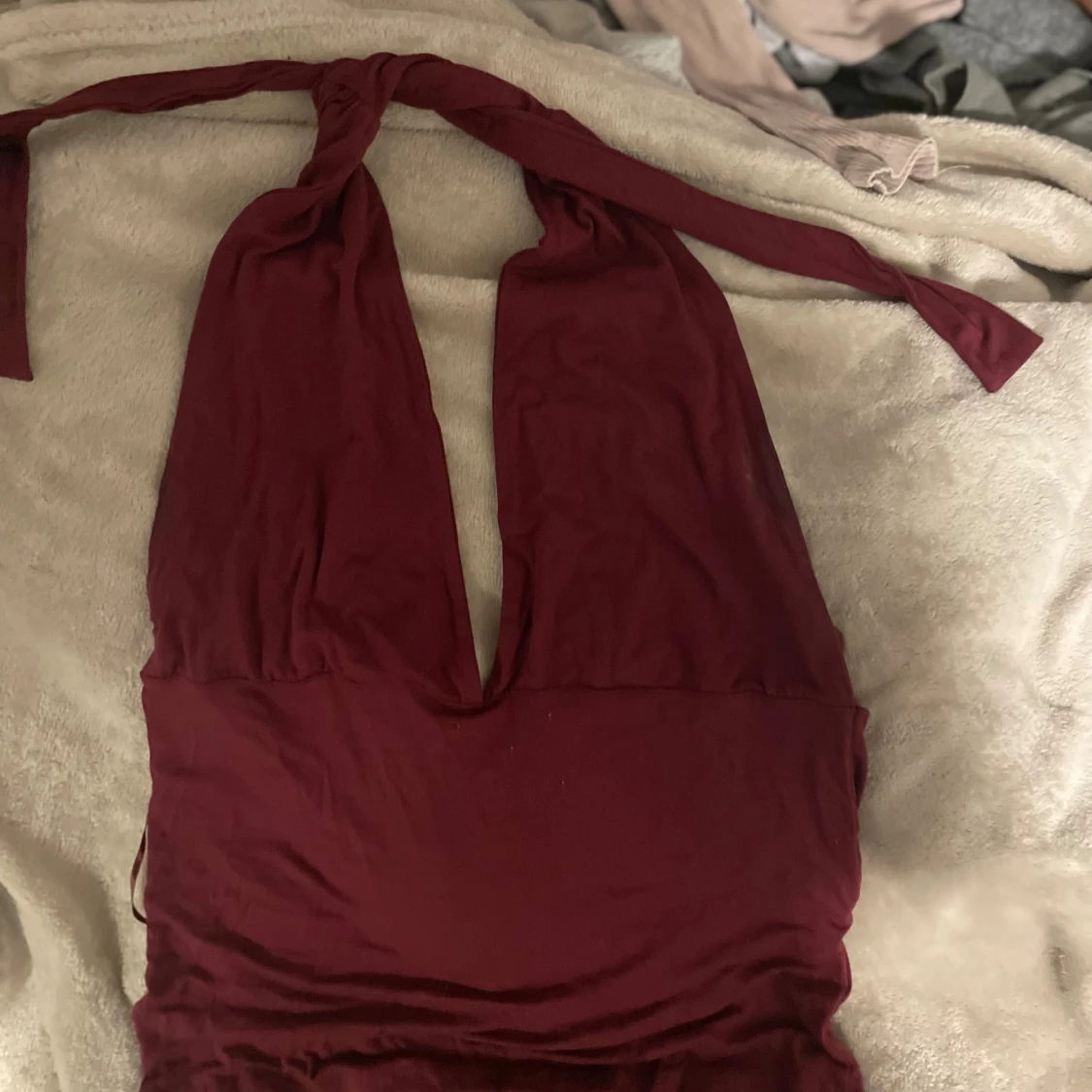 Vinröd omlottklänning från The Black Label - 3