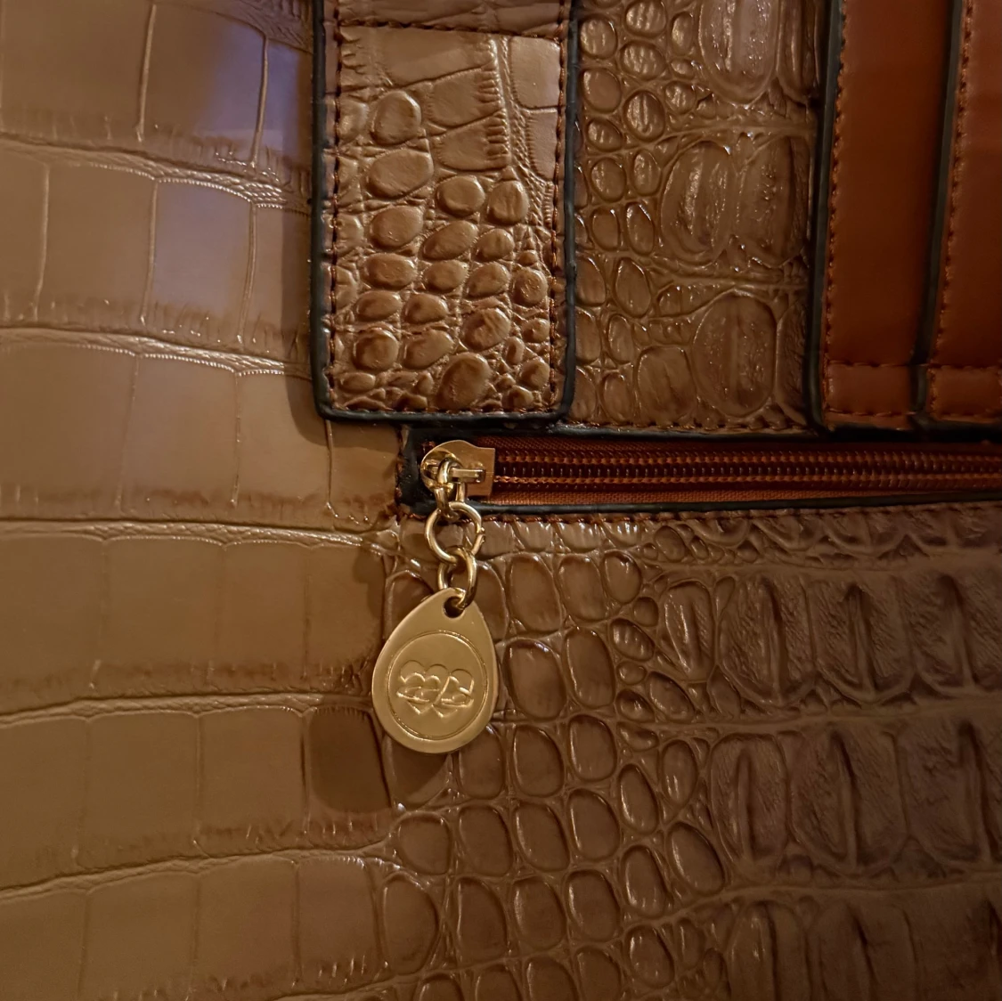 Brun handväska från Jimmy Choo - 3