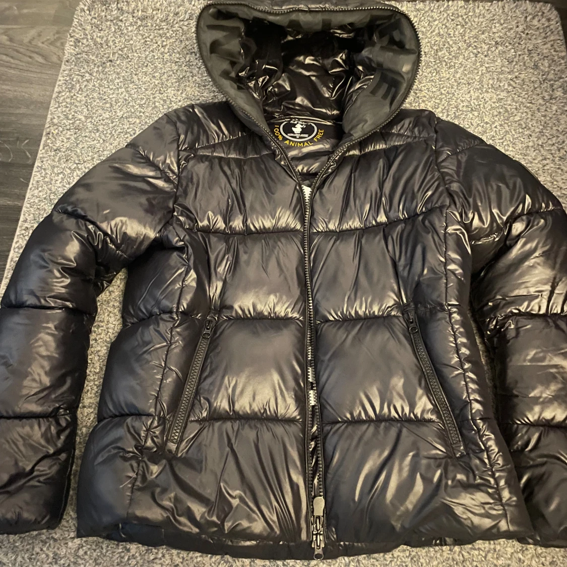 Svart pufferjacka från Save The Duck - 2