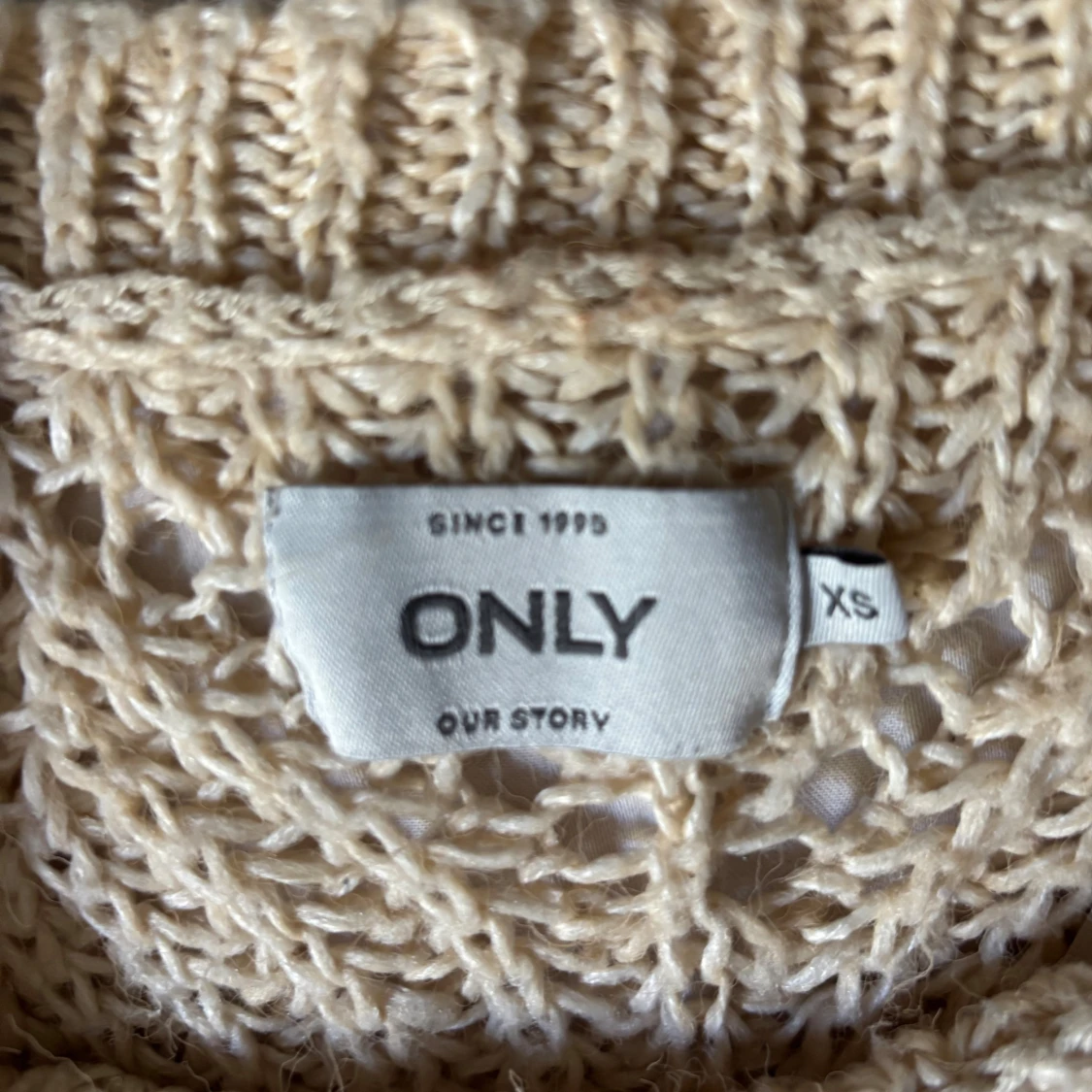 Beige stickad tröja från ONLY - 2